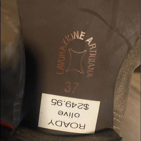 Lavorazione Artigiana Leather Flat, Heeled ZipUp Boots: Distressed Olive SIZE 7 - Picture 10 of 10